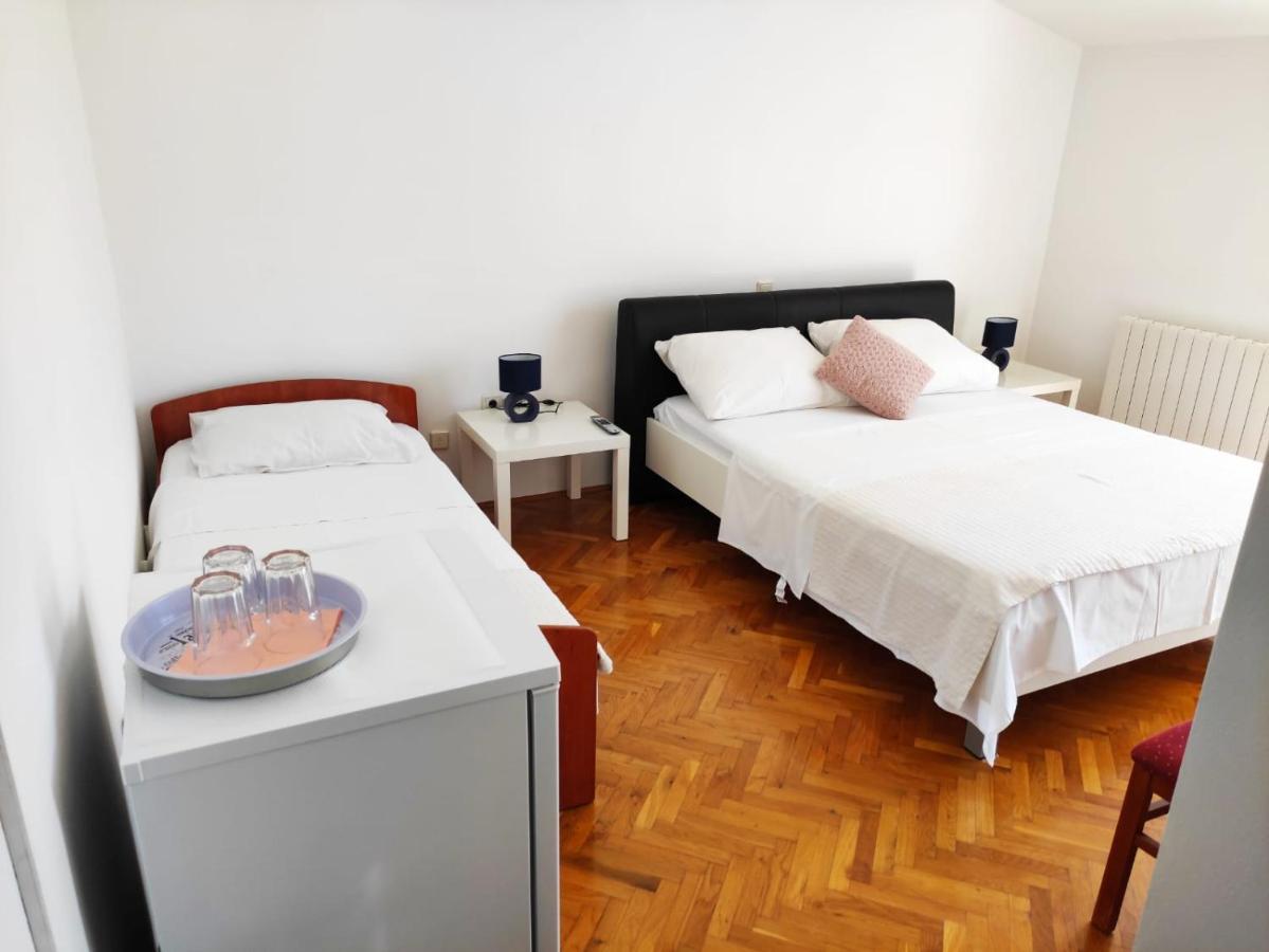 Guesthouse Varnica Kaštel Lukšić Exteriér fotografie