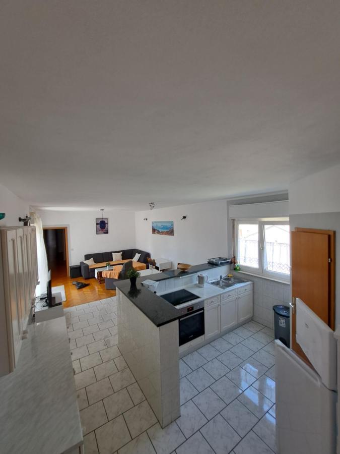 Guesthouse Varnica Kaštel Lukšić Exteriér fotografie