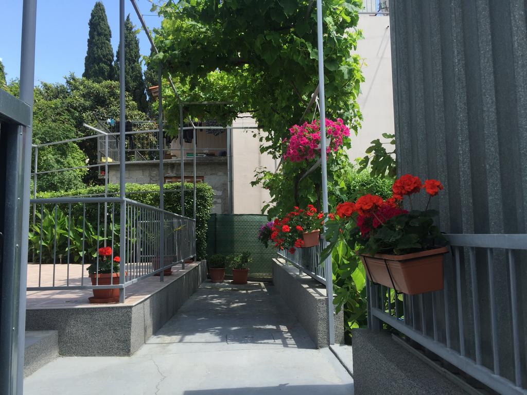 Guesthouse Varnica Kaštel Lukšić Exteriér fotografie