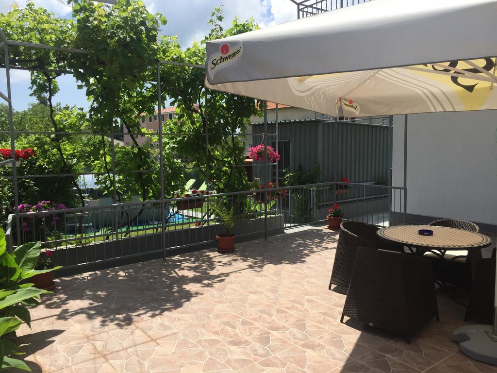 Guesthouse Varnica Kaštel Lukšić Exteriér fotografie