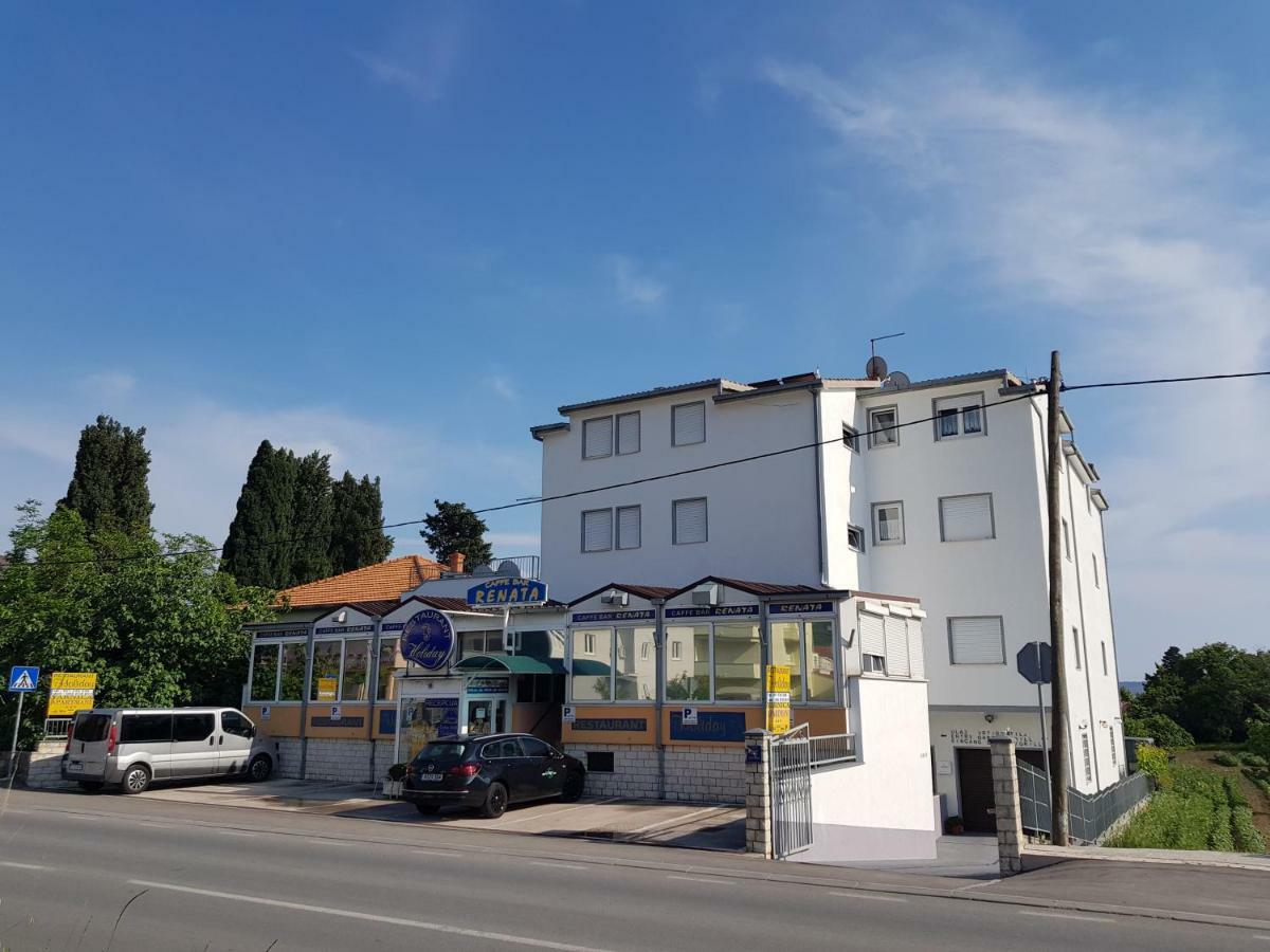 Guesthouse Varnica Kaštel Lukšić Exteriér fotografie