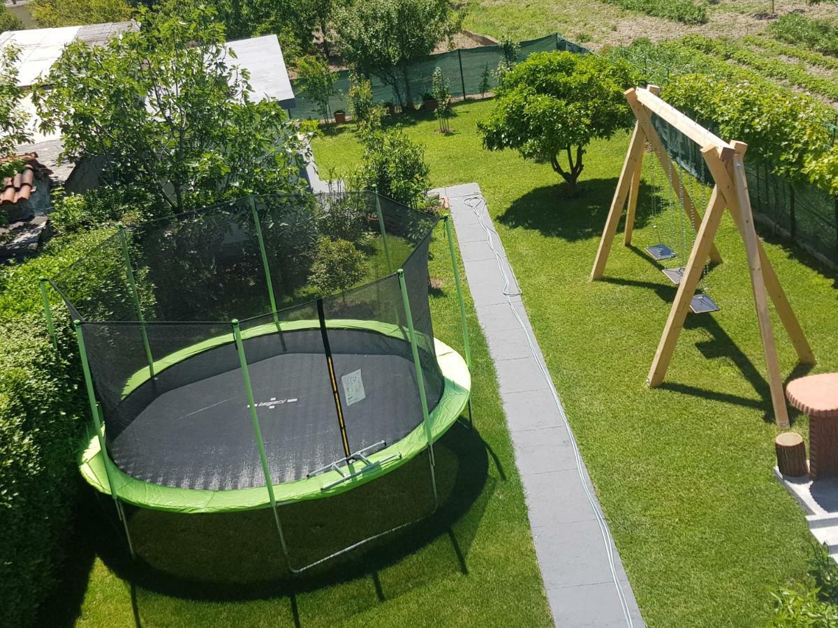 Guesthouse Varnica Kaštel Lukšić Exteriér fotografie